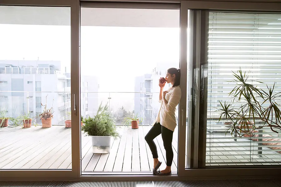 Downtown Chicago Condo Buildings With Large Balconies